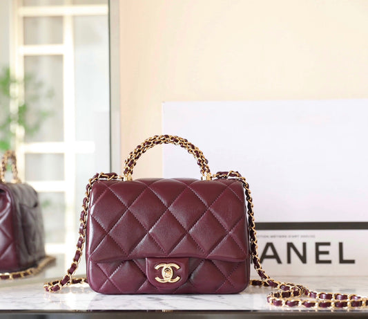 CHANEL стьобана сумка-клатч 25S, 19 см, з темно-червоної шкіри ягняти із золотою фурнітурою