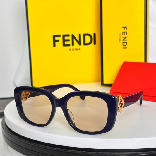 ROMA SQUARE FRAME SUNGLASSES FE40138I IN ACETATE - White