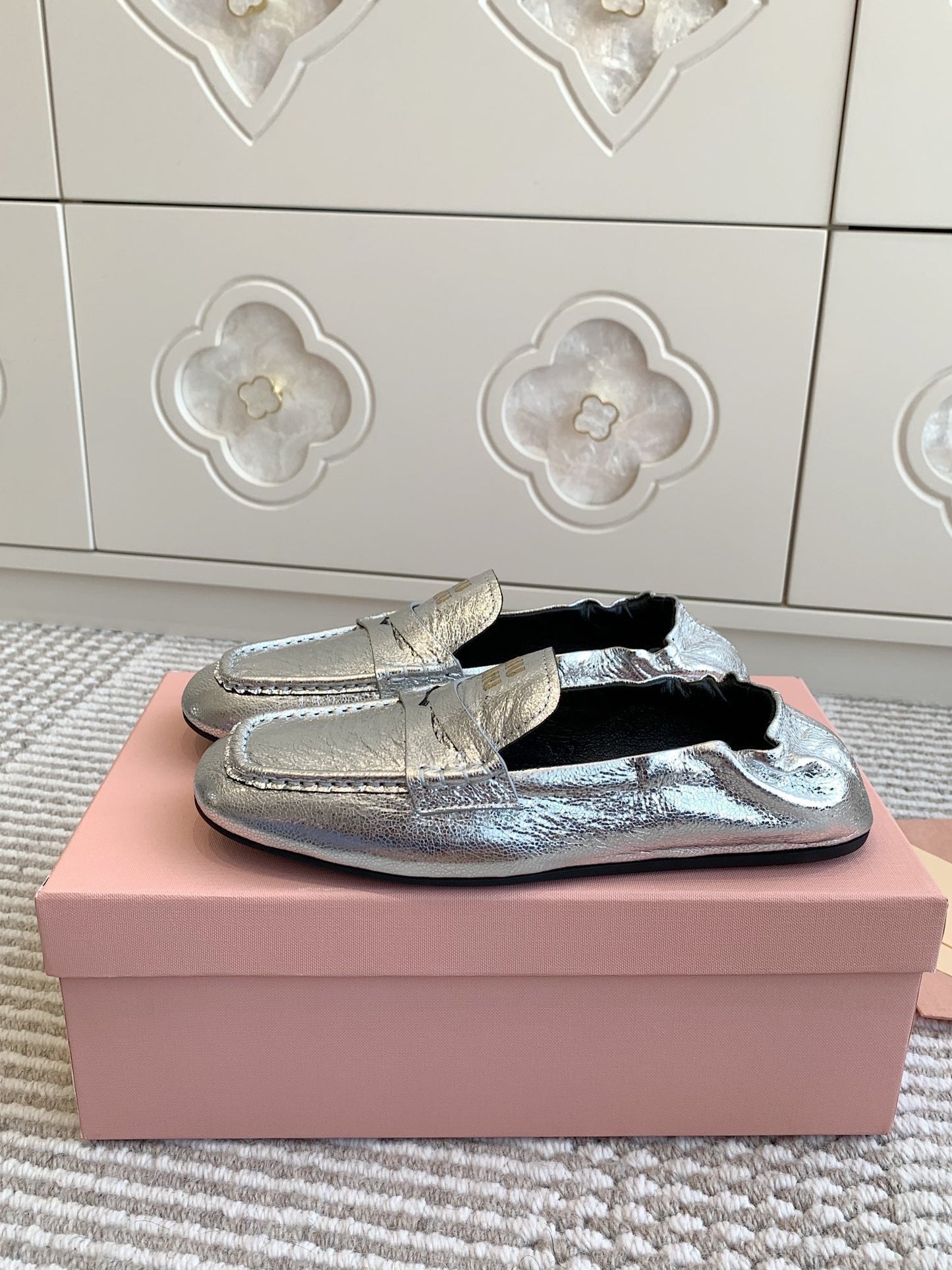 NAPPA LOAFERS IN SILVER METALLIC LAMBSKIN - 35