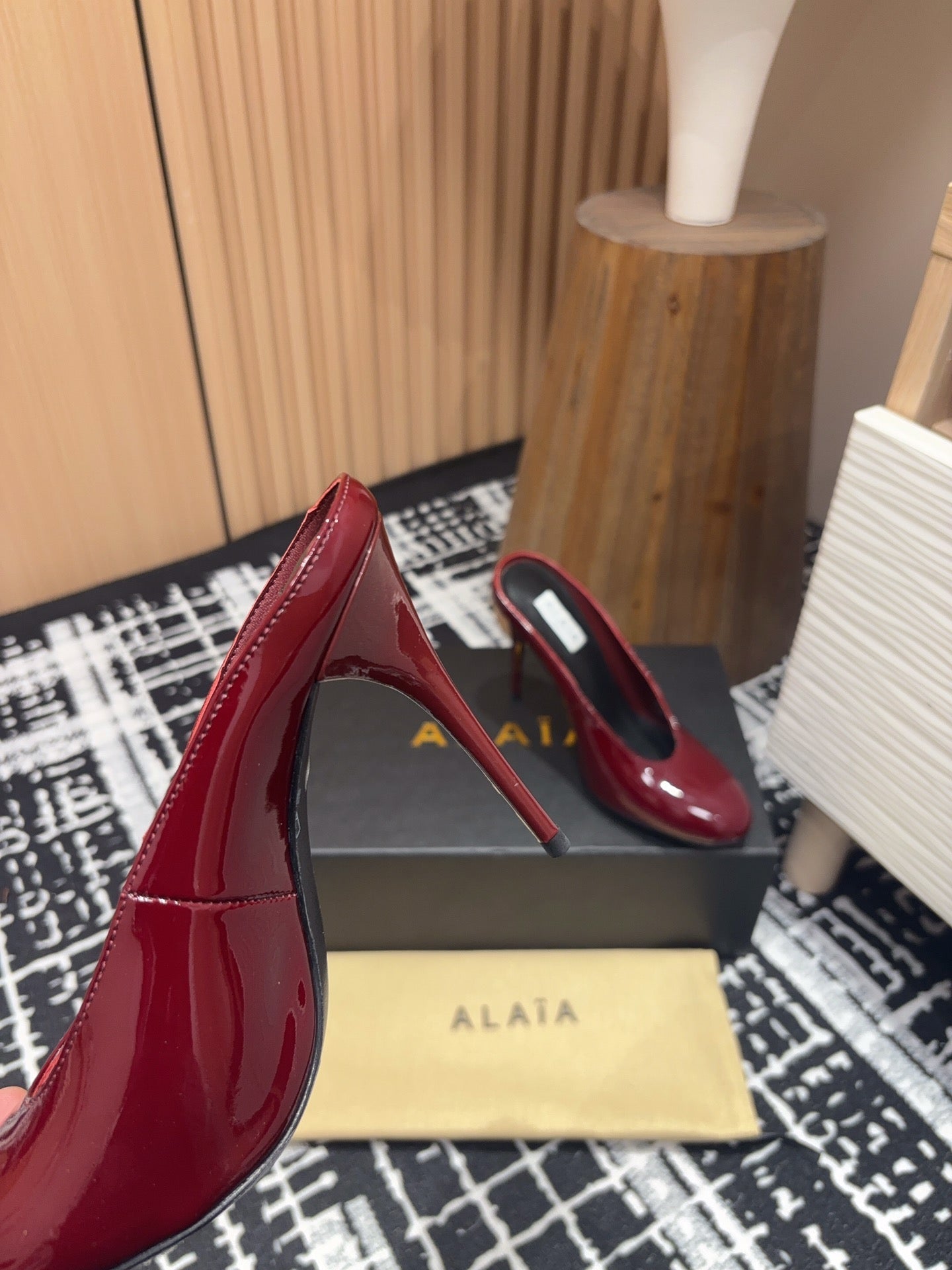 HIGH-HEEL 10 CM MULES IN BERRY RED PATENT CALFSKIN - 35