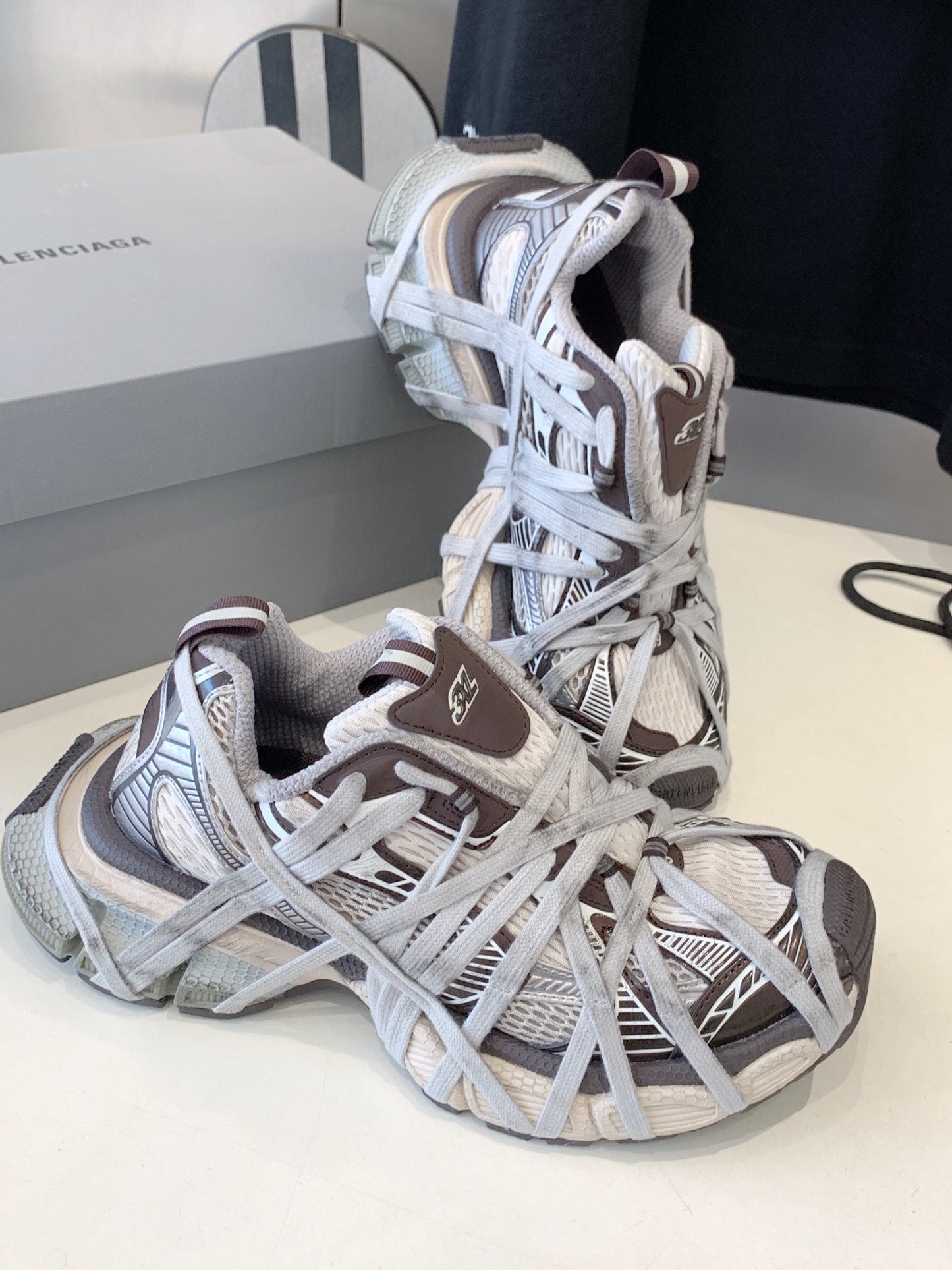 3XL EXTREME LACE SNEAKER BROWN MIX DUST WHITE AND SILVER - 35