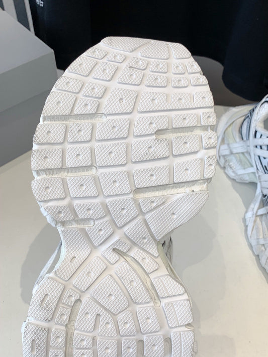 3XL EXTREME LACE SNEAKER WHITE AND SILVER - 35