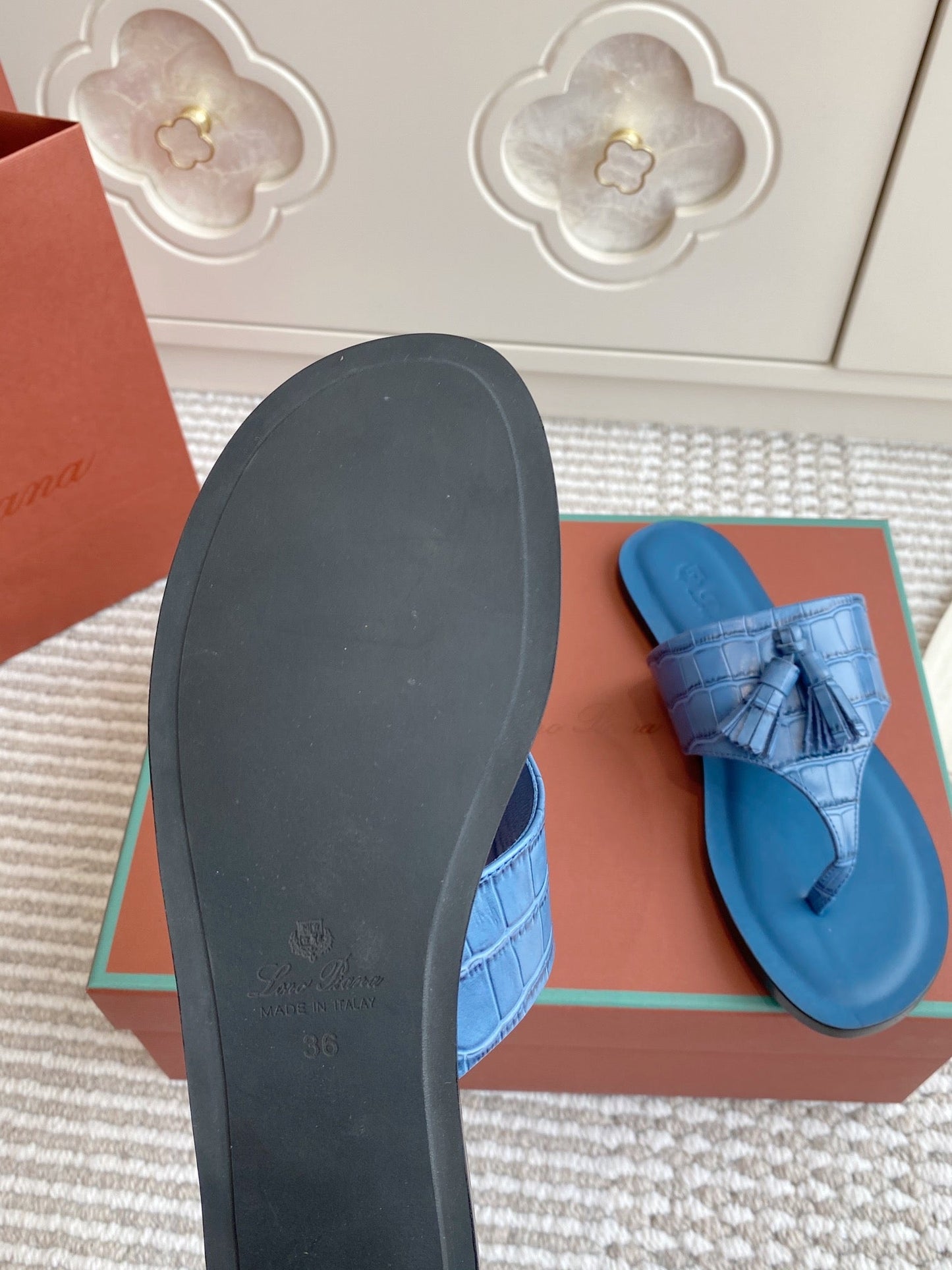 FLIP FLOPS IN BLUE LAMBSKIN SNAKE EMBOSSING - 35