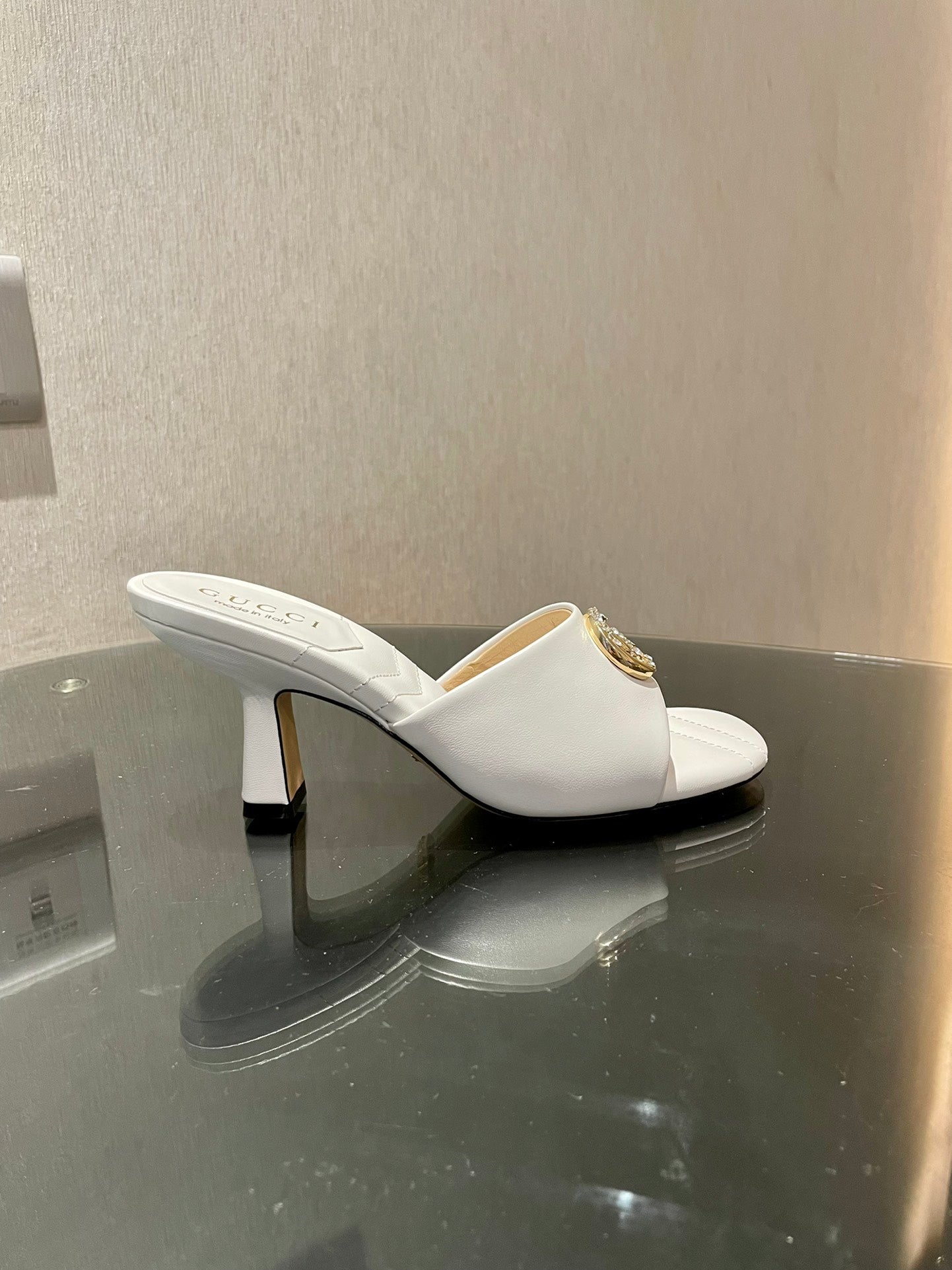 GG HIGH HEELS 70 IN WHITE LAMBSKIN GOLD HARDWARE WITH CRYSTALS - 35