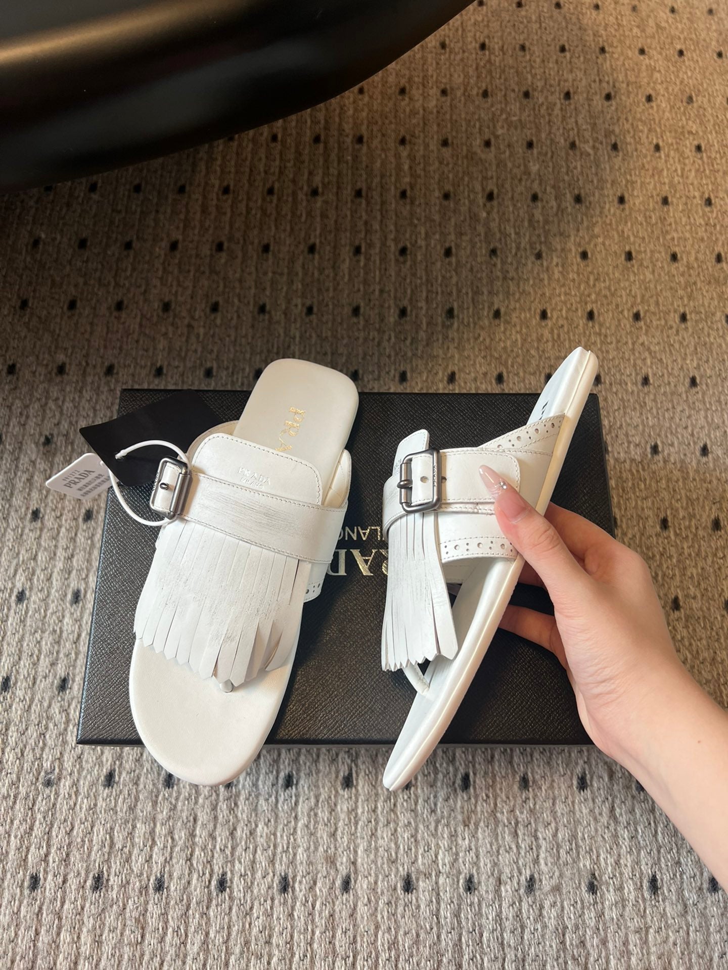 PRADA 25S SHUFFLE LEATHER THONG SANDALS IN IVORY CALFSKIN - 35