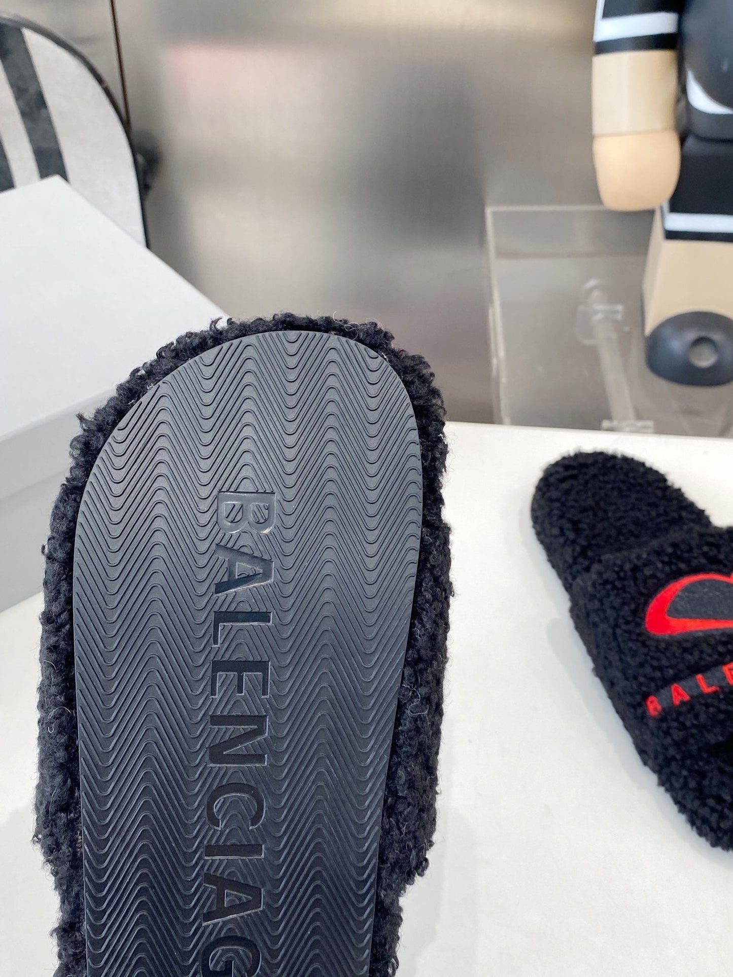 BALENCIAGA 25S FLAT SLIPPERS IN BLACK MIX RED WOOL - 35