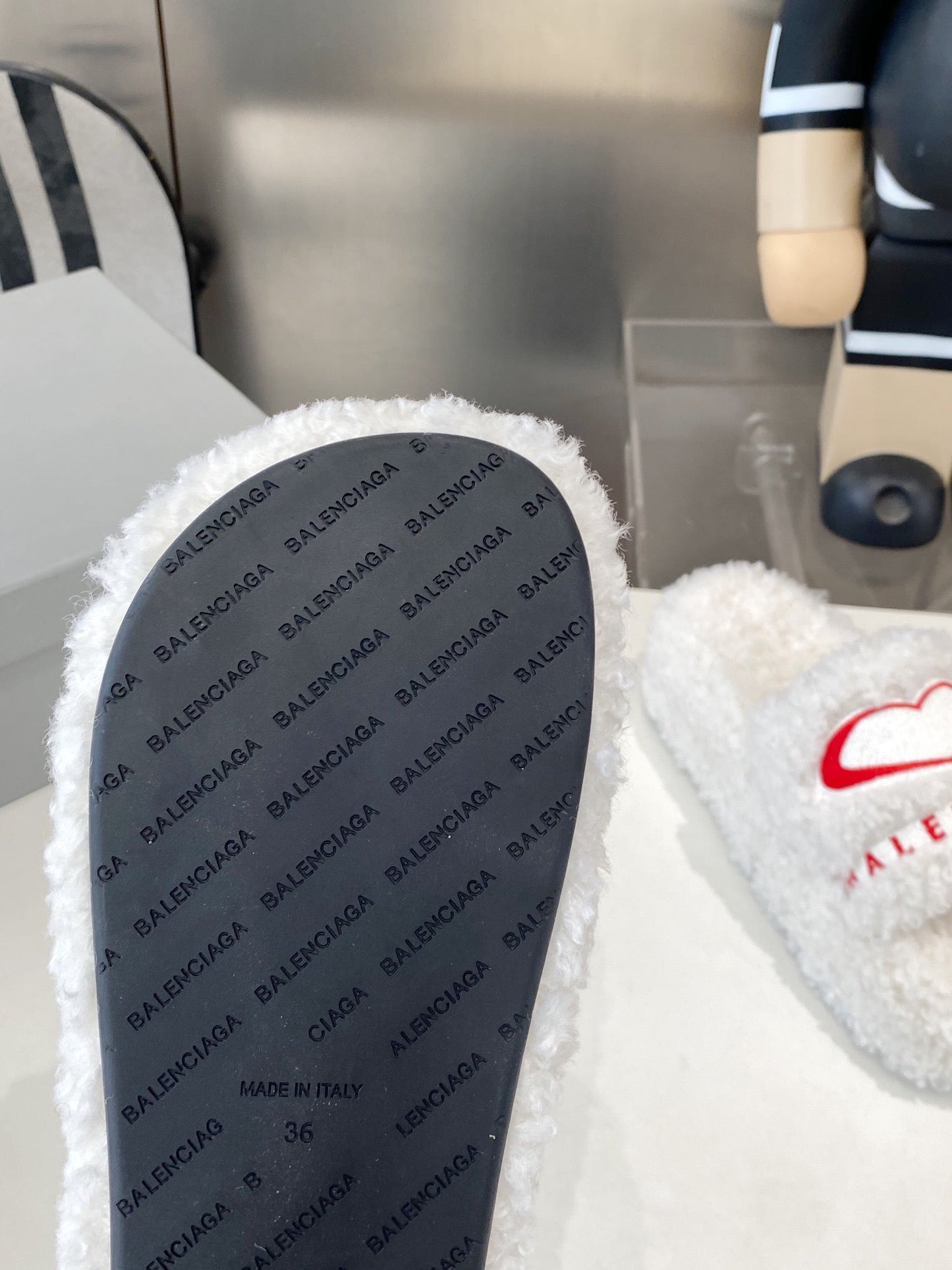 BALENCIAGA 25S SLIPPERS IN WHITE WOOL - 35