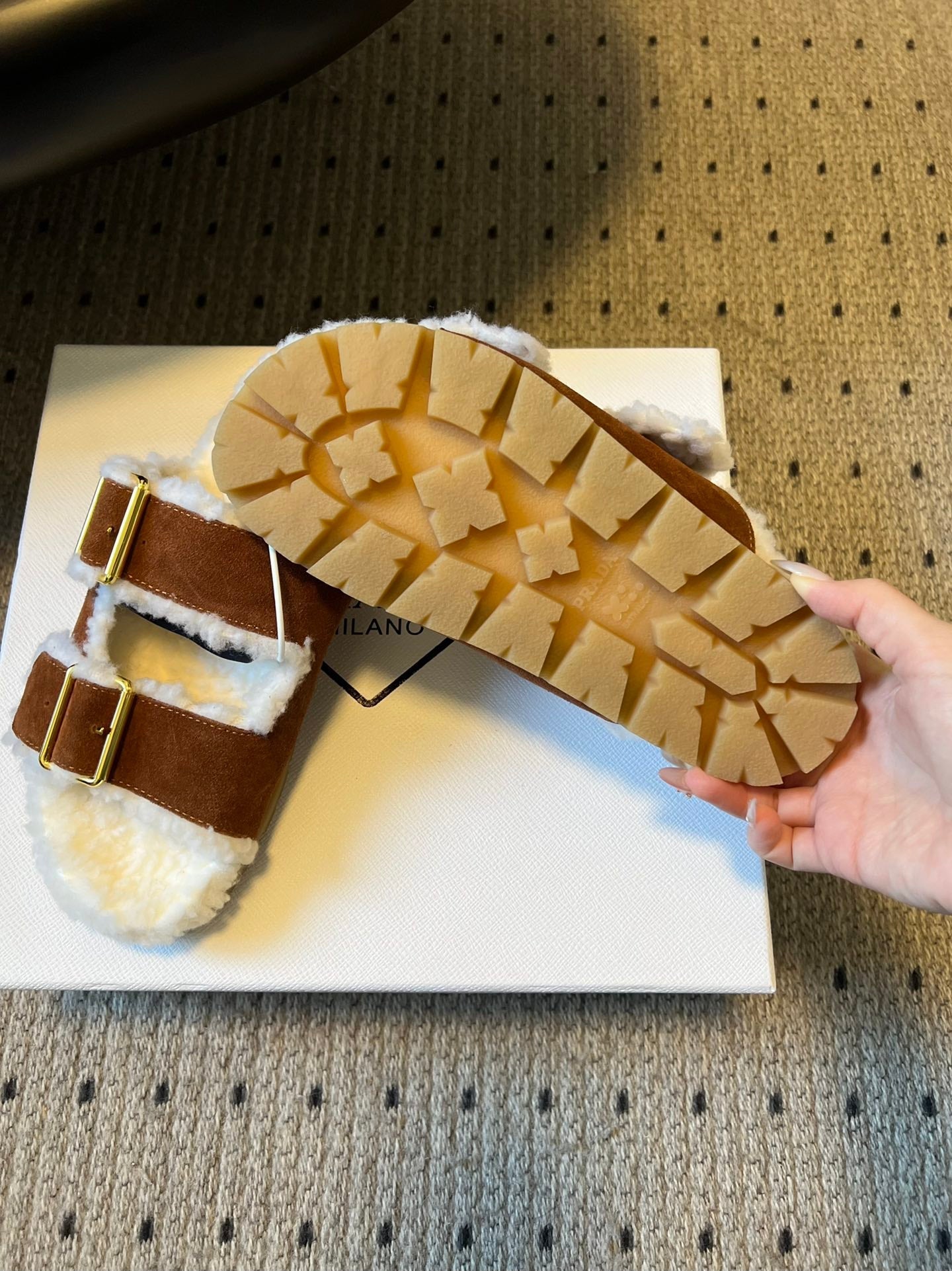 PRADA 25S TWO-STRAP SANDALS IN BROWN SUEDE AND WHITE SHEARLING WITH GOLD HARDWARE - 35