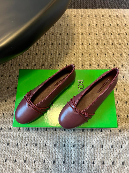 BOTTEGA VENETA 26S ESPADRILLE BALLET FLATS IN DARK RED LAMBSKIN