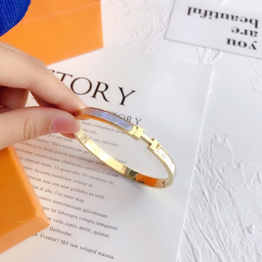 Hermès Clic H Bracelet Gold