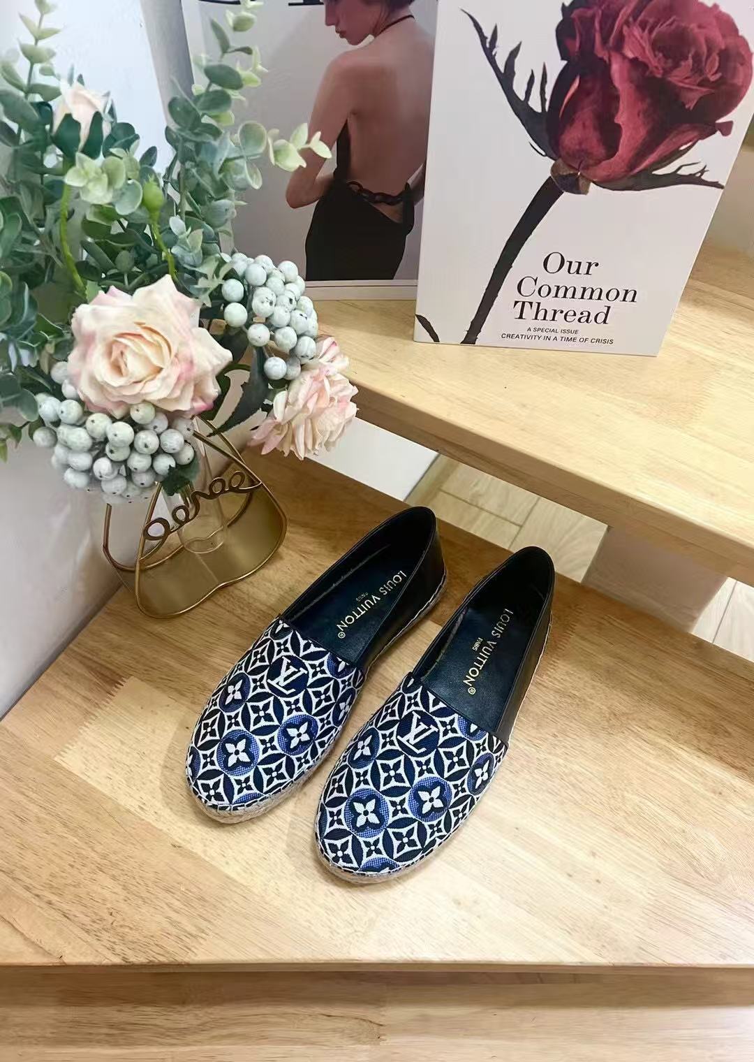 LV HELIOS FLAT ESPADRILLE SANDALS 25S 164374 - 35