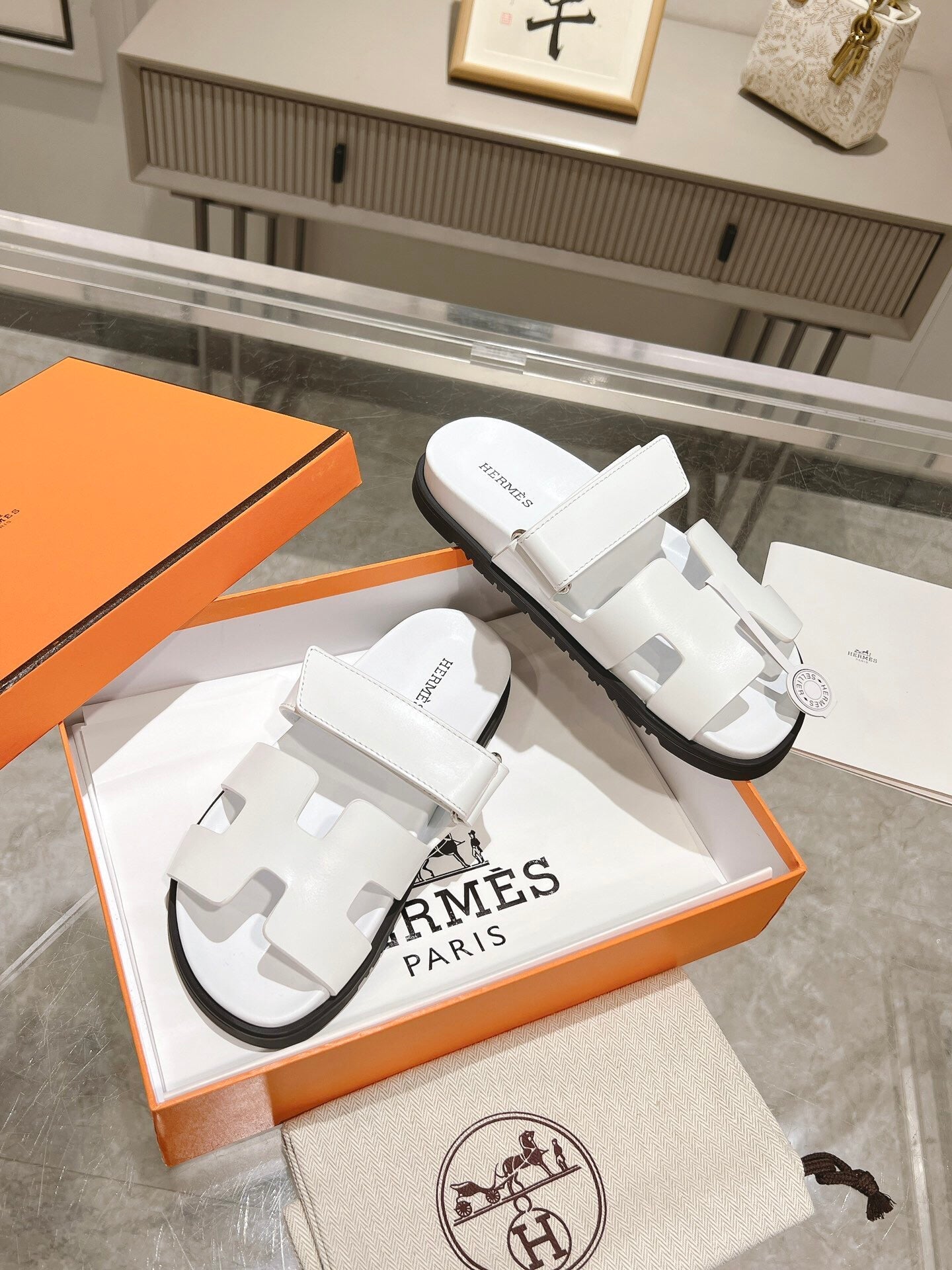 CHYPRE SANDAL IN WHITE CALFSKIN 540978 - 35
