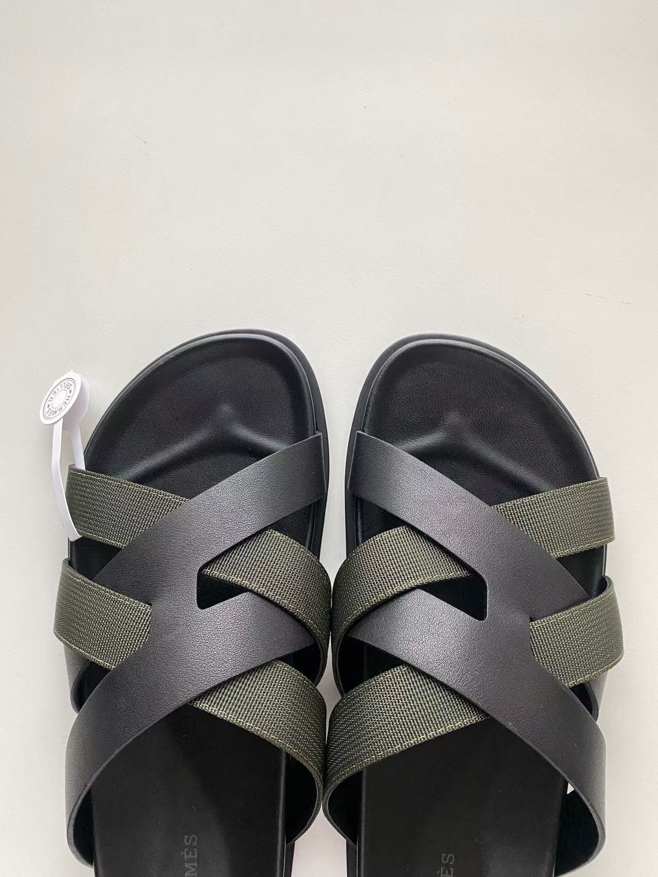 HM SLIDES IN BLACK AND DARK GREEN FABRIC - 38
