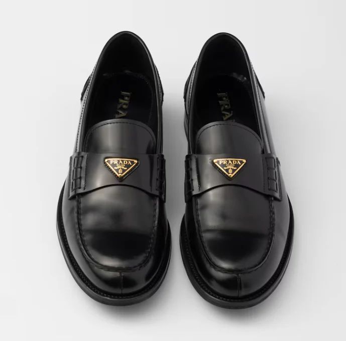 PRADA LOAFER IN BLACK PATENT CALFSKIN - 35