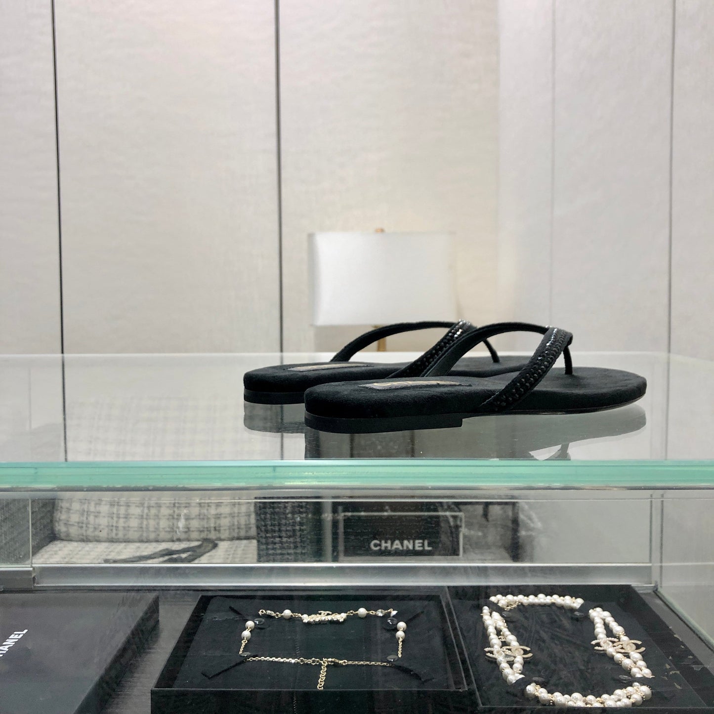 THONG SLIDE IN BLACK SUEDE WITH CRYSTALS - 35