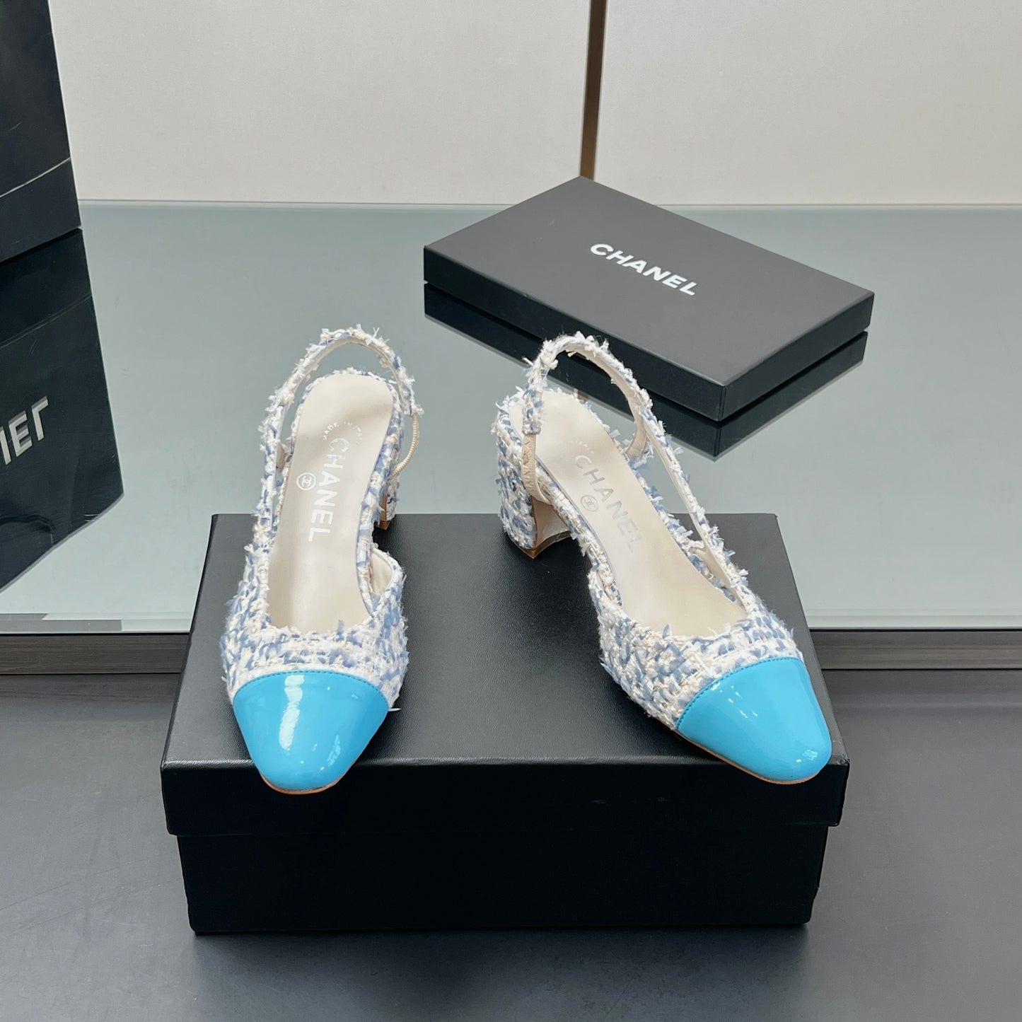 CC SLINGBACK 25S 65 MM IN BLUE TWEED AND GLOSSY LEATHER - 35