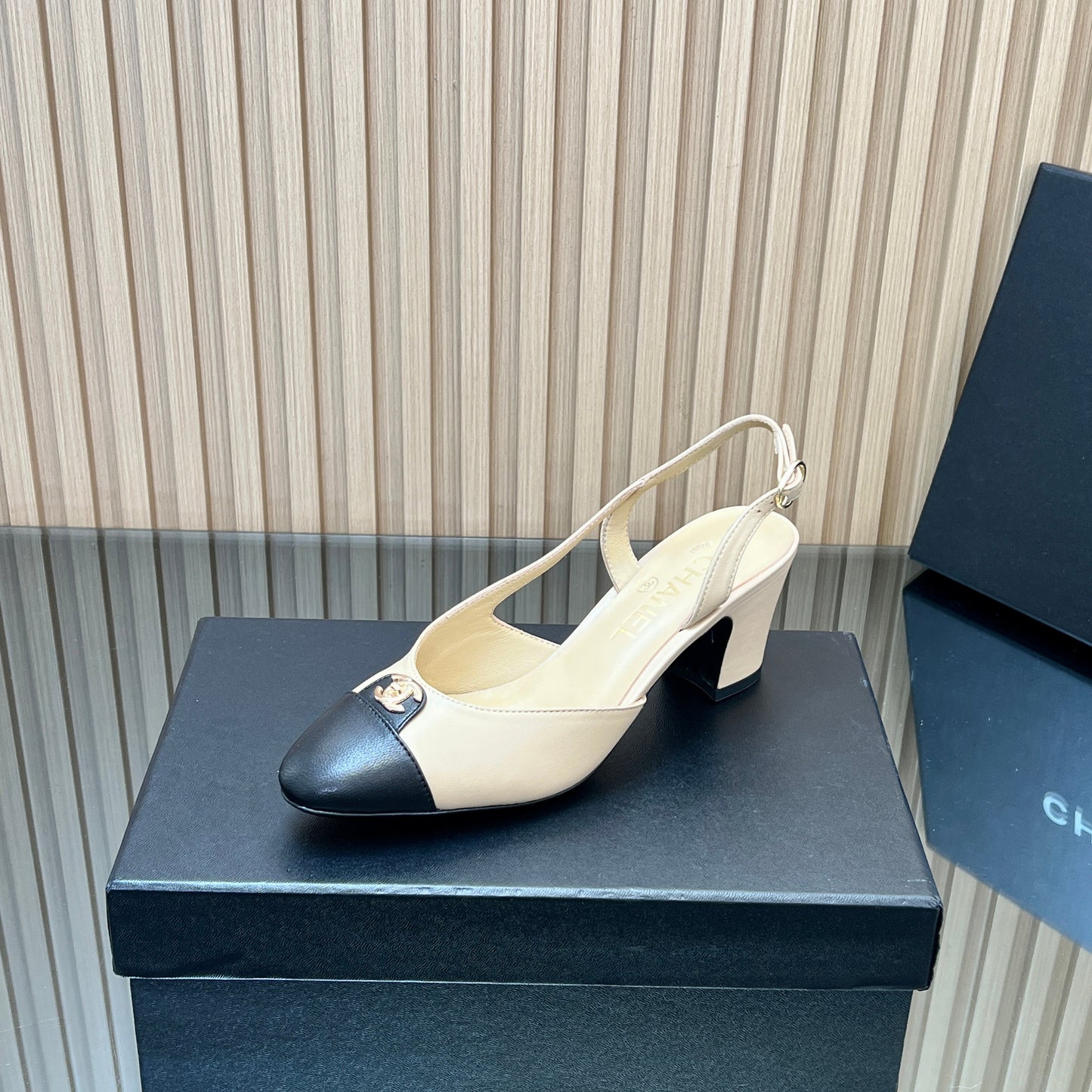 CHANEL 25S SLINGBACK SHOE LOGO 65MM IN BEIGE CALFSKIN GOLD HARDWRE - 35