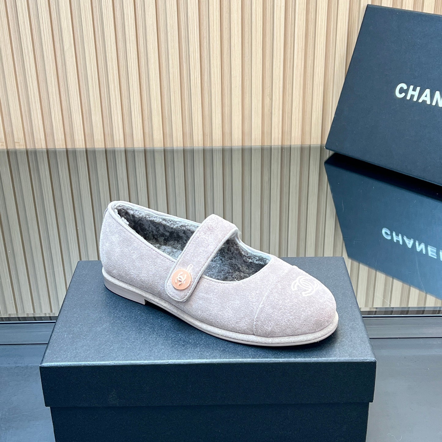 CHANEL 25S FURRY MARY JANE SHOES IN LIGHT PURPLE SUEDE - 35