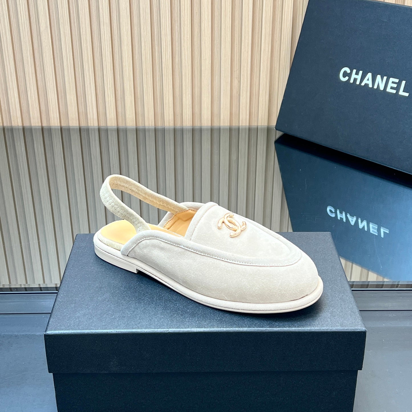 CHANEL 25S BACK STRAP MULE 15MM IN IVORY SUEDE GOLD HARDWRE - 35