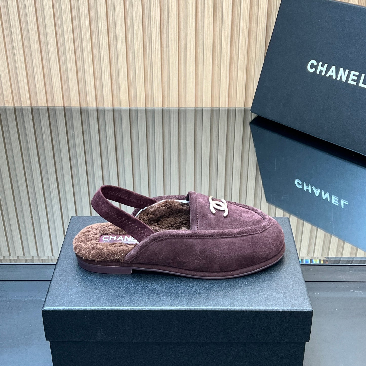 CHANEL 25S BACK STRAP MULE 15MM IN DARK PURPLE SUEDE AND WOOL GOLD HARDWRE - 35