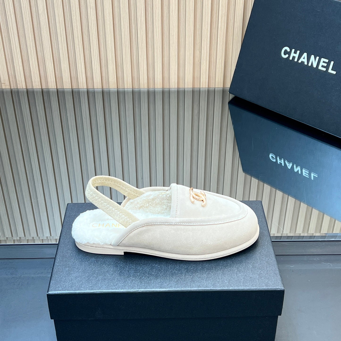 CHANEL 25S BACK STRAP MULE 15MM IN IVORY SUEDE AND WOOL GOLD HARDWRE - 35