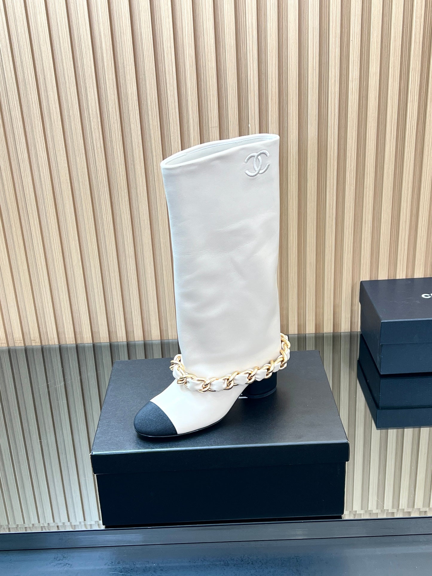 CHANEL 25S HIGH BOOTS 65MM IN WHITE CALFSKIN GOLD HARDWRE - 35