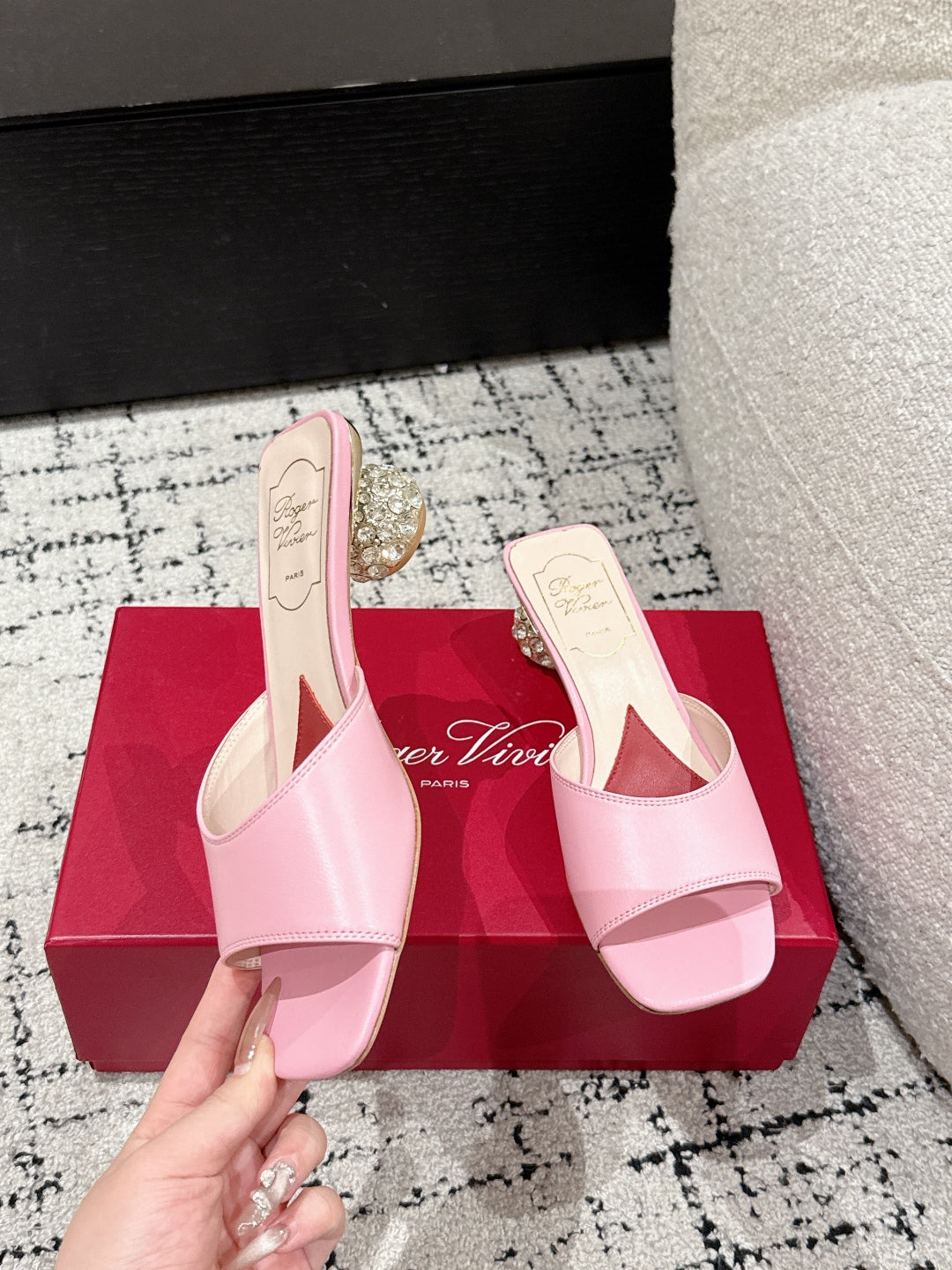 ROGER VIVIER 25S CRYSTAL HEEL MULE IN LIGHT PINK CALFSKIN - 34