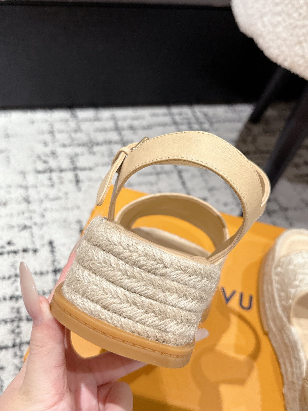 LV PLATFORM ESPADRILLE SANDALS 25S IN BEIGE FABRIC - 35