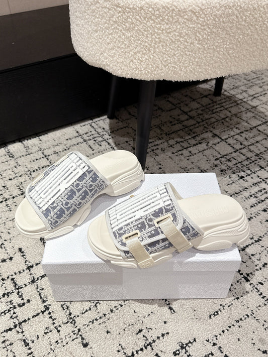 DIOR ADJUSTABLE STRAP SANDALS 25S 50 MM IN CREAM GREY FABRIC MIX WHITE CALFSKIN STYLE 3 - 35