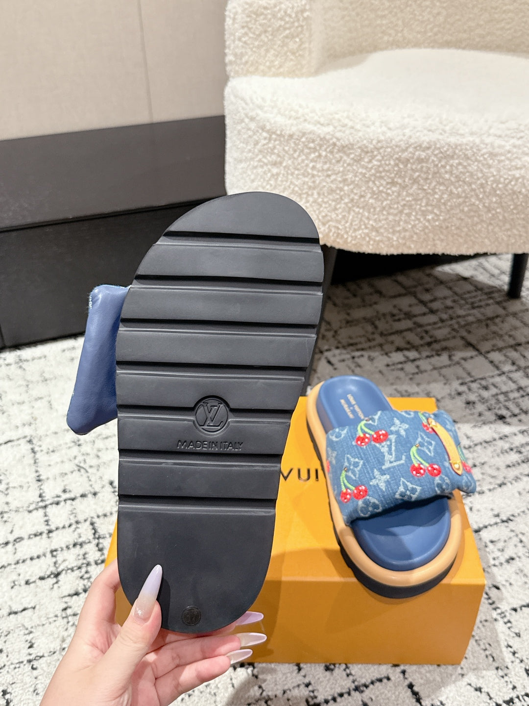 LV MIAMI-STYLE SANDALS 25S IN BLUE DENIM AND CALFSKIN - 35
