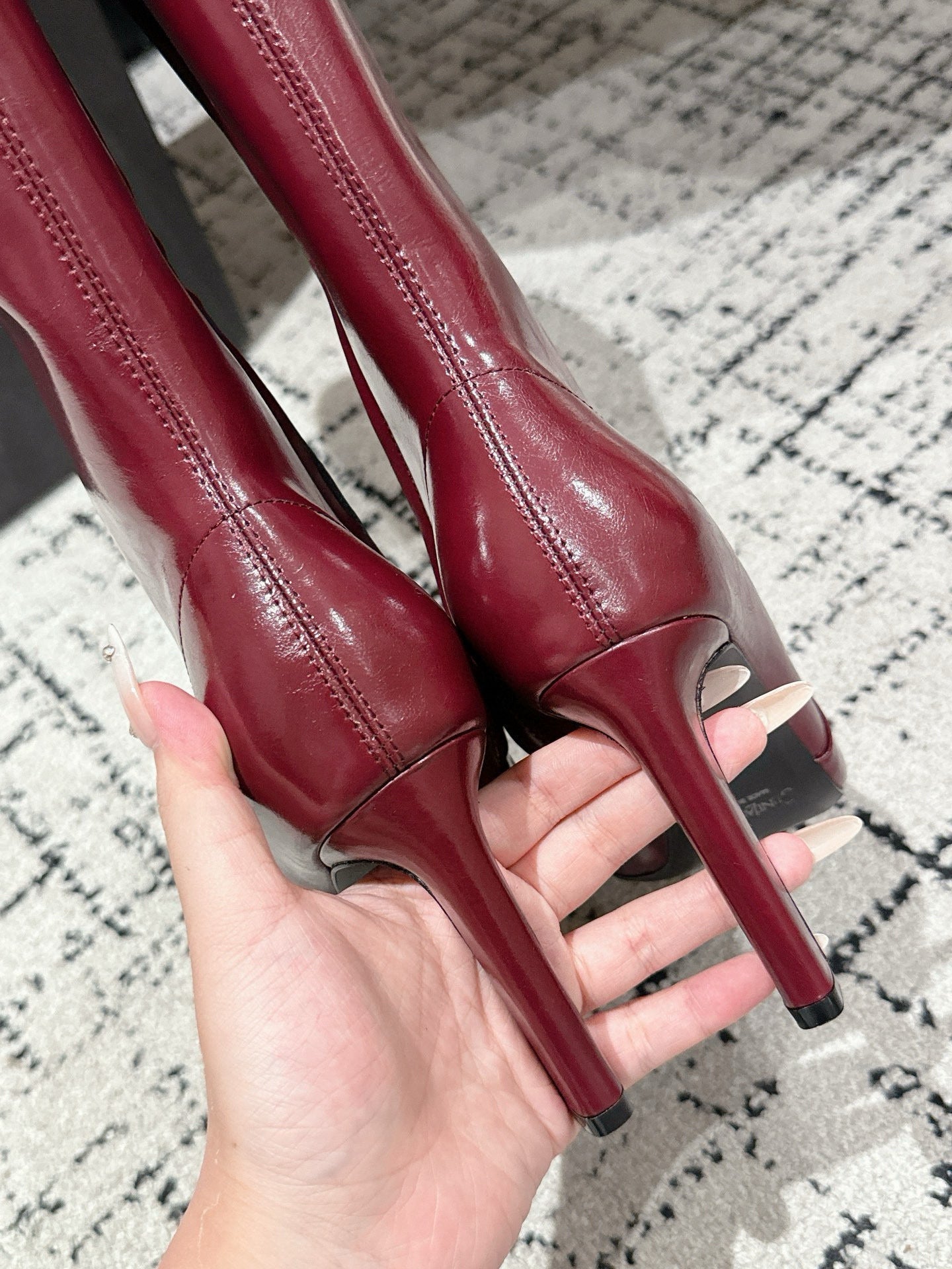 YSL 25S PLATFORM KNEE-HIGH BOOTS 70 MM IN WINE RED LAMBSKIN - 35