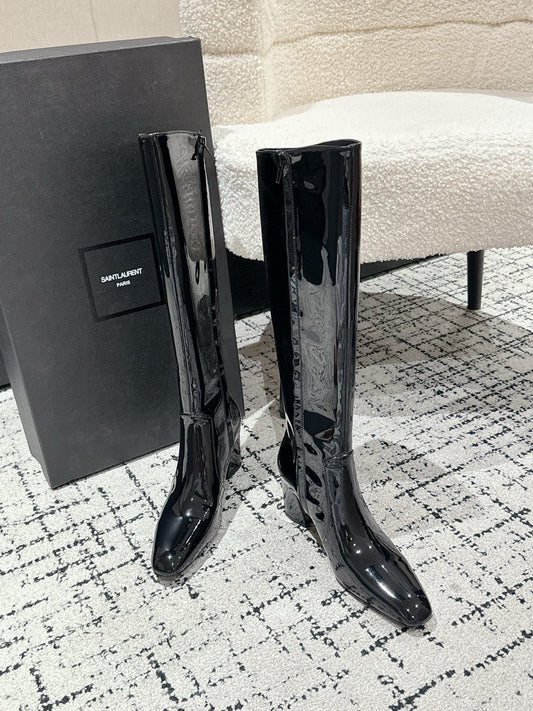 YSL 25S ЧОБОТИ НА ПЛАТФОРМІ ДО КОЛІН 70 ММ З ЧОРНОЇ ГЛЯНЦЕВОЇ ШКІРИ ЯГНЯТИ - 35