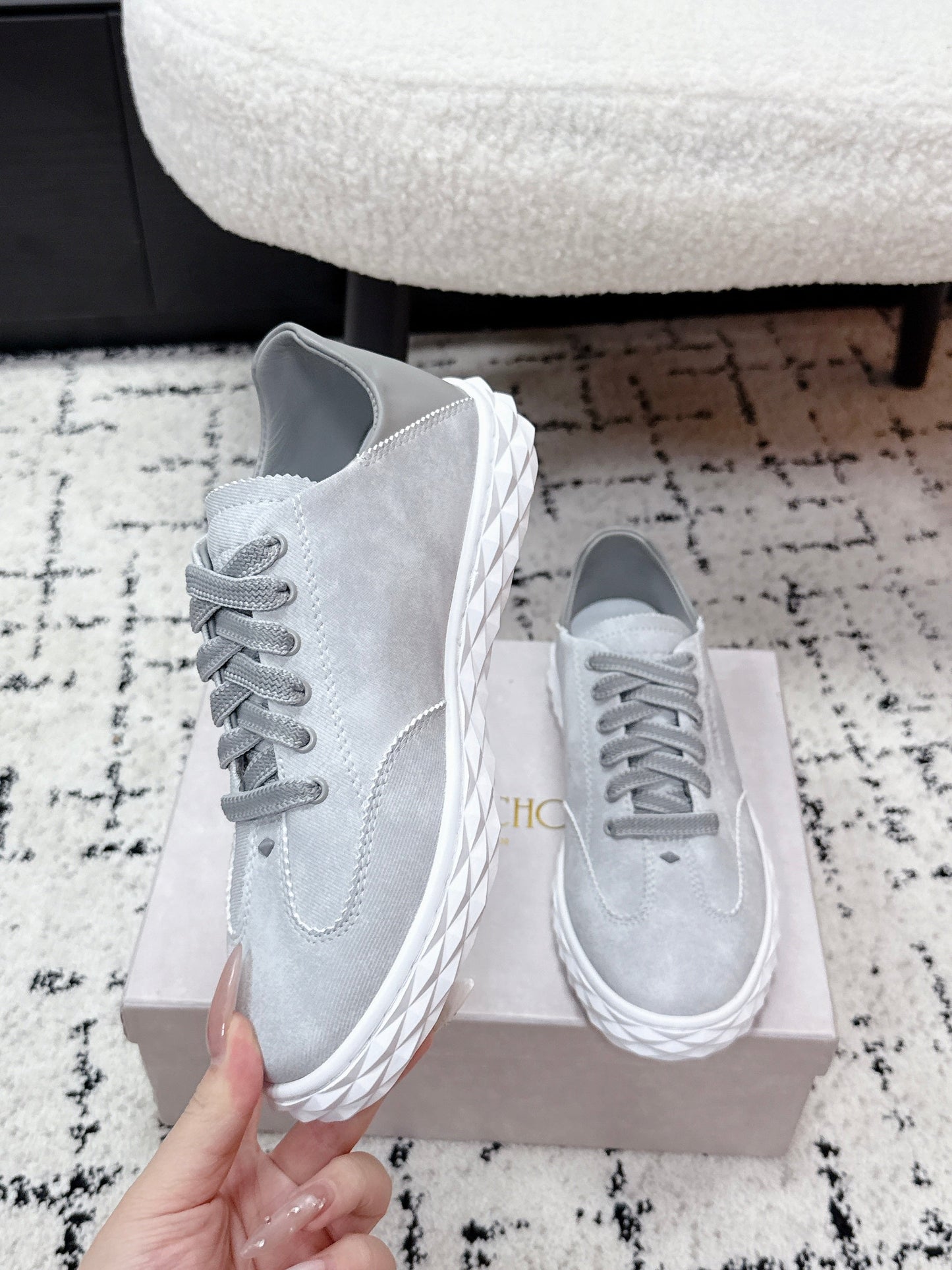 КРОСІВКИ JIMMY CHOO 26S З СІРОЇ ЗАМШІ