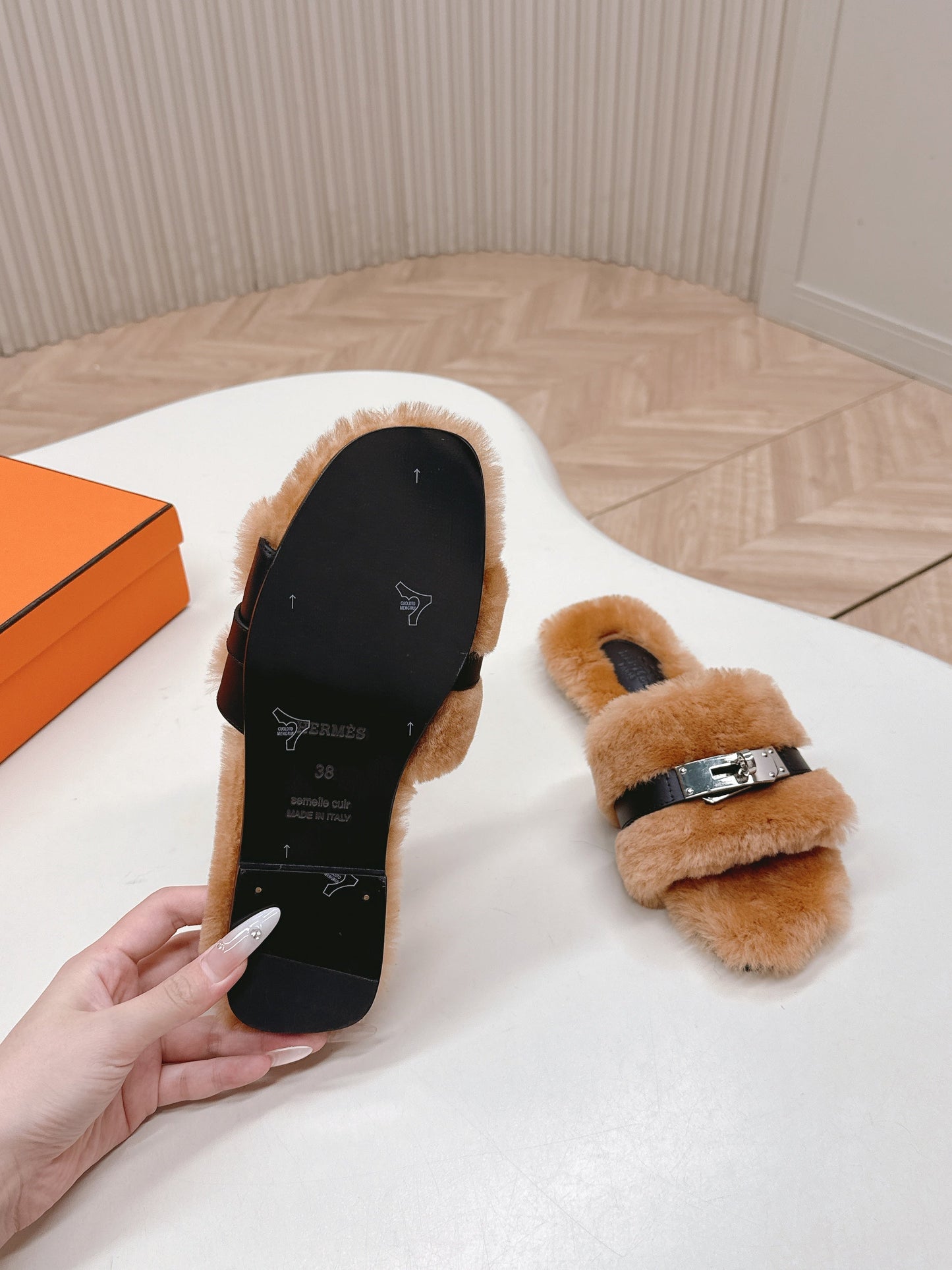 HM 25S ORAN SANDAL IN CLAY ORANGE SHEARLING WITH SILVER HARDWARE - 35