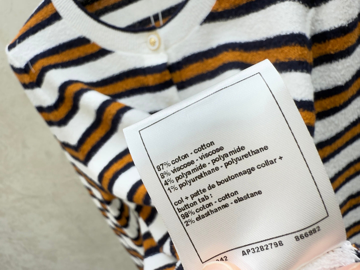 CHANEL 25S ROUND-NECK CARDIGAN 512