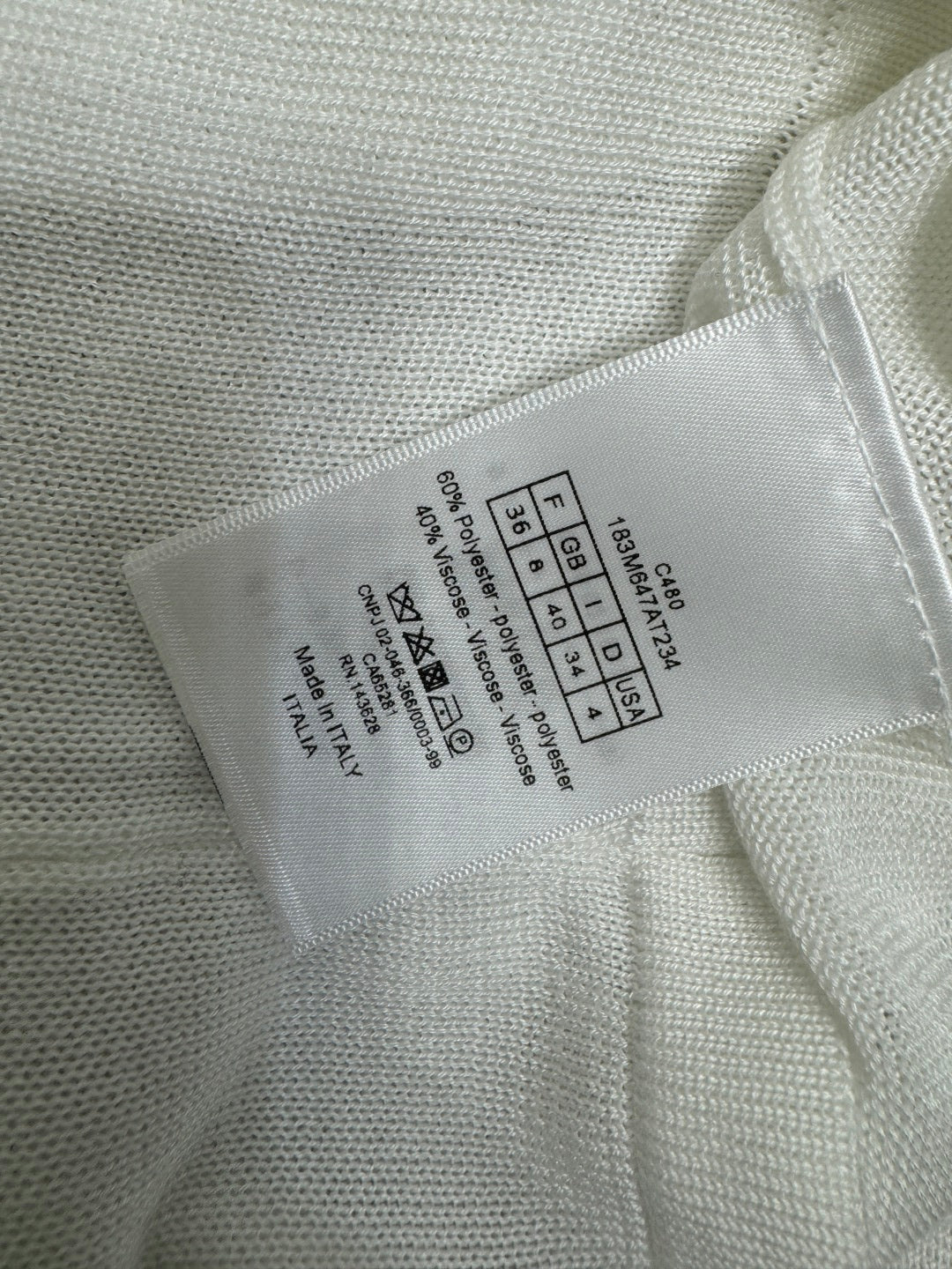 DIOR V-NECK KNITTED SHORT-SLEEVE T-SHIRT WHITE 274934