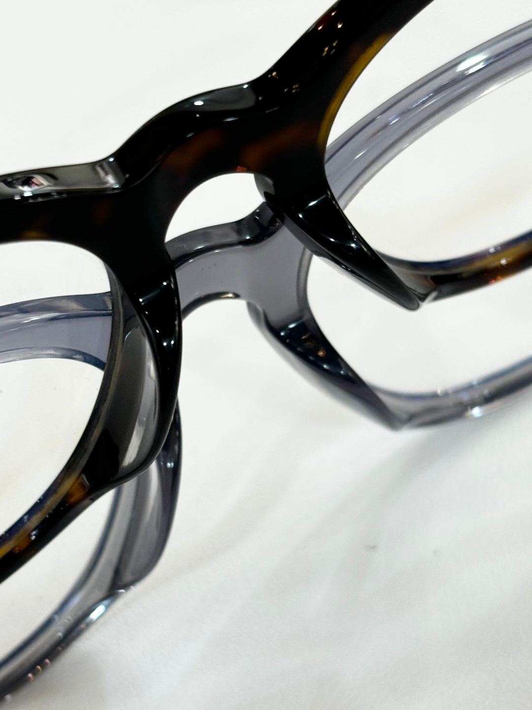 TRIOMPHE SUNGLASS 517390 IN ACETATE - Black/Silver Logo