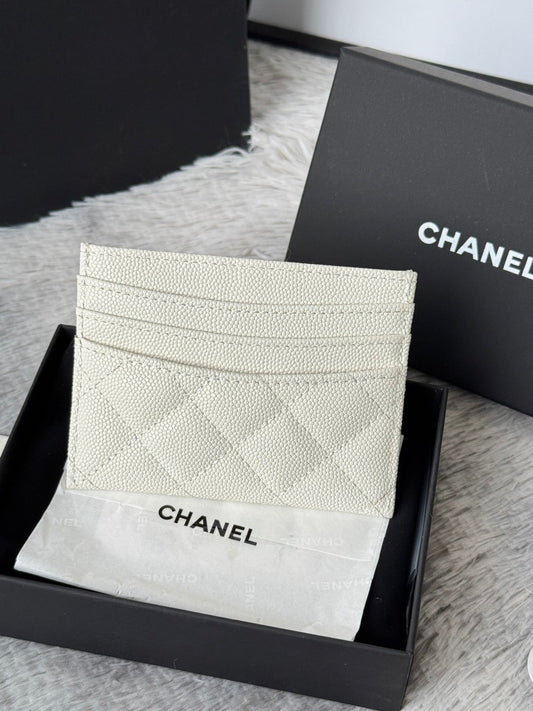 CHANEL 25S ГАМАНЕЦЬ ДЛЯ КАРТОК 11 В КОЛЬОРІ СЛОНОВОЇ КІСТКИ З ЗОЛОТОЮ ФУРНІТУРОЮ