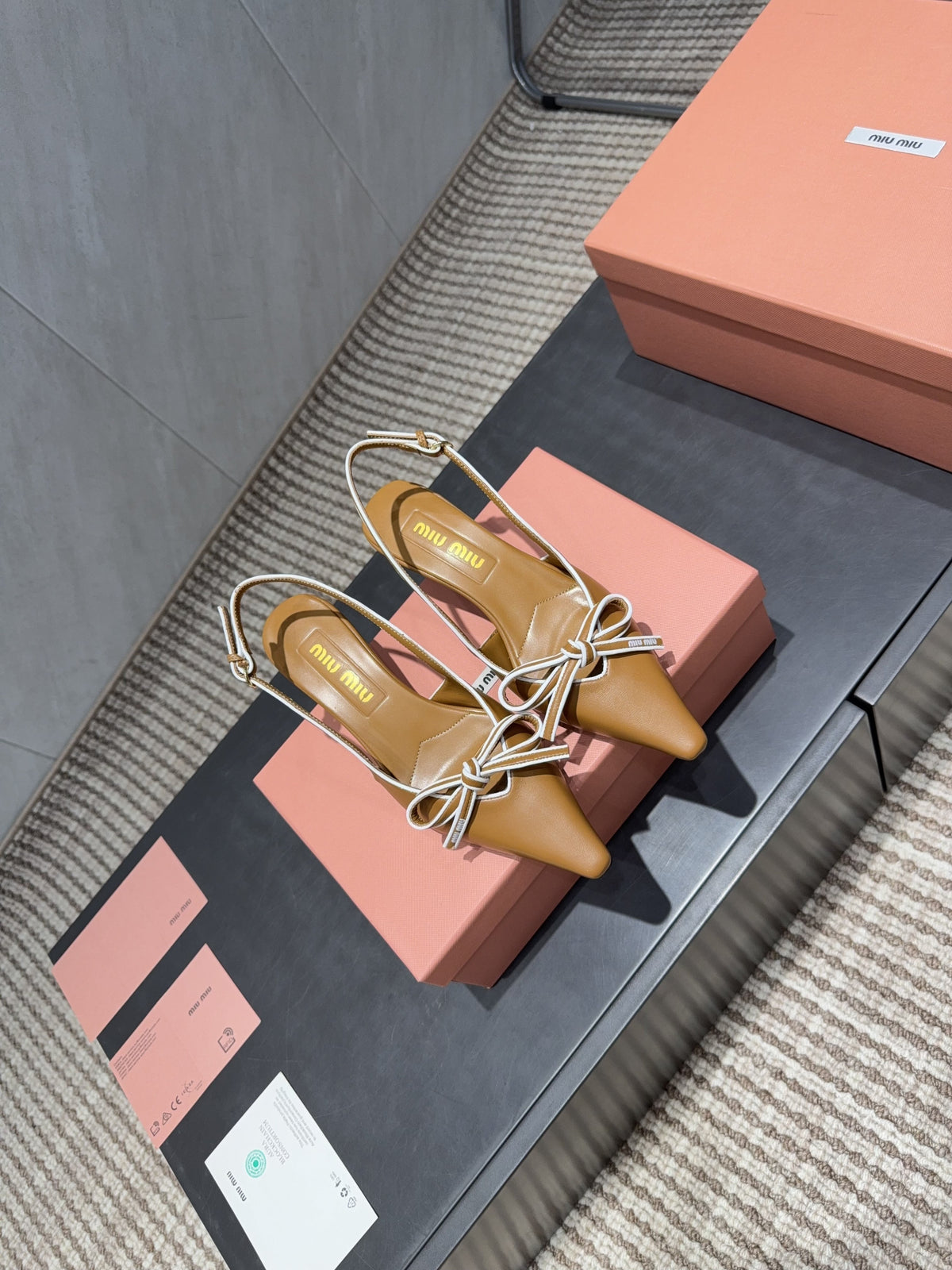 MIUMIU 26S SLINGBACK 55MM IN CARAMEL BROWN CALFSKIN WITH BOW