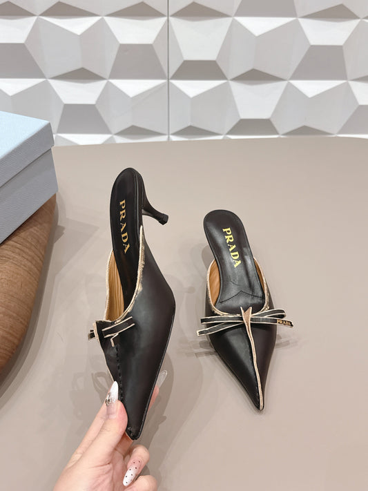 MULE PRADA 26S З ЗАГОСТРЕНИМ НОСКОМ, МЕРЕЖИВОМ ТА БАНТОМ, 55 ММ, ЧОРНА ТЕЛЯЧА ШКІРА