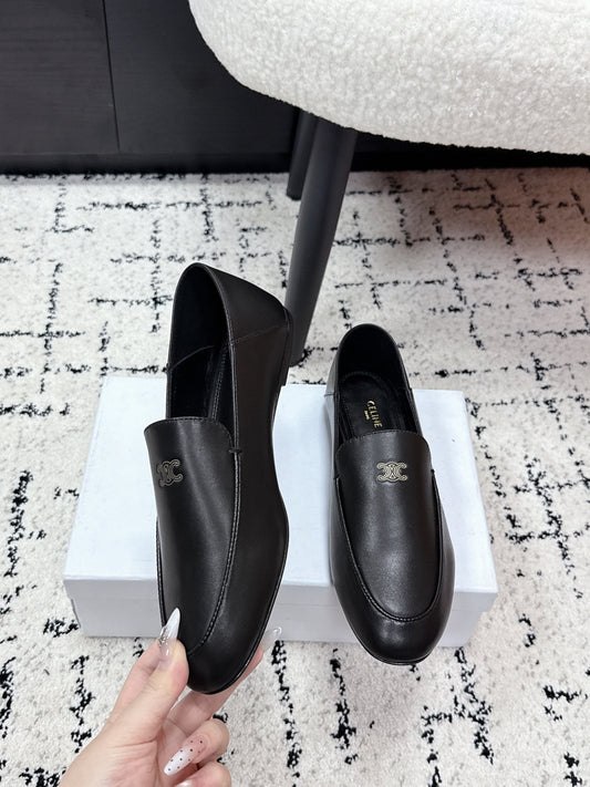 CELINE 26S ЛОФЕРИ AURA TRIOMPHE З ЧОРНОЇ ОВЕЧОЇ ШКІРИ