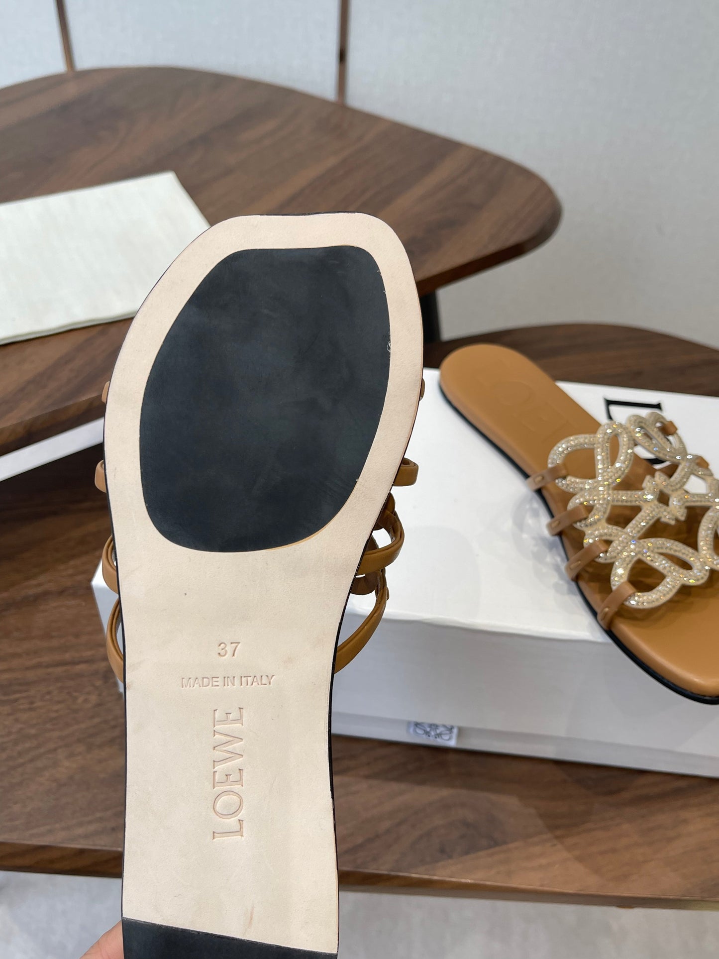 LOEWE 26S FLAT SANDALS IN CAMEL BROWN CALFSKIN WITH CRYSTALS