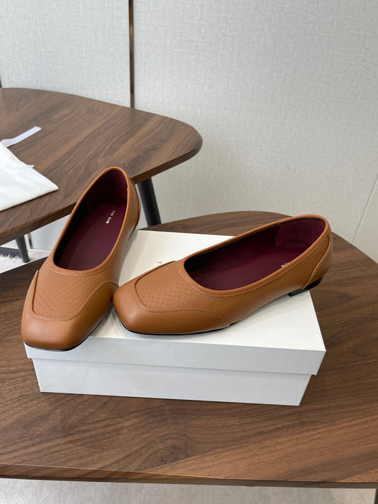 THE ROW 26S SQUARE TOE BALLET FLATS IN CARAMEL BROWN CALFSKIN