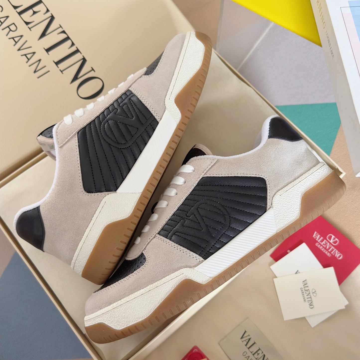 VALENTINO 25S GARAVANI FREEDOTS SNEAKERS IN BEIGE SUEDE AND BLACK LAMBSKIN - 35