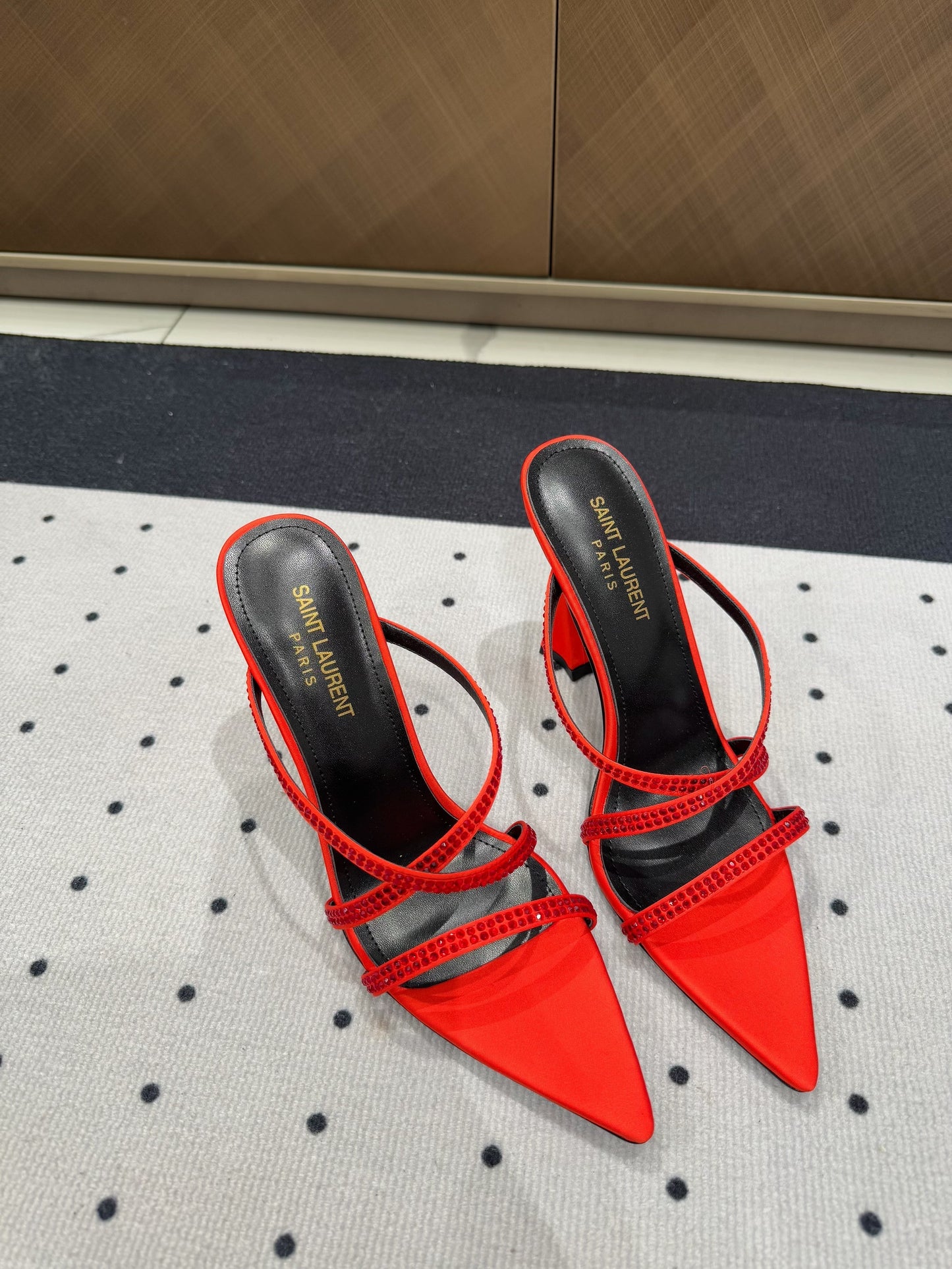 HIGH CRYSTAL STRAP SANDALS IN RED SILK - 35