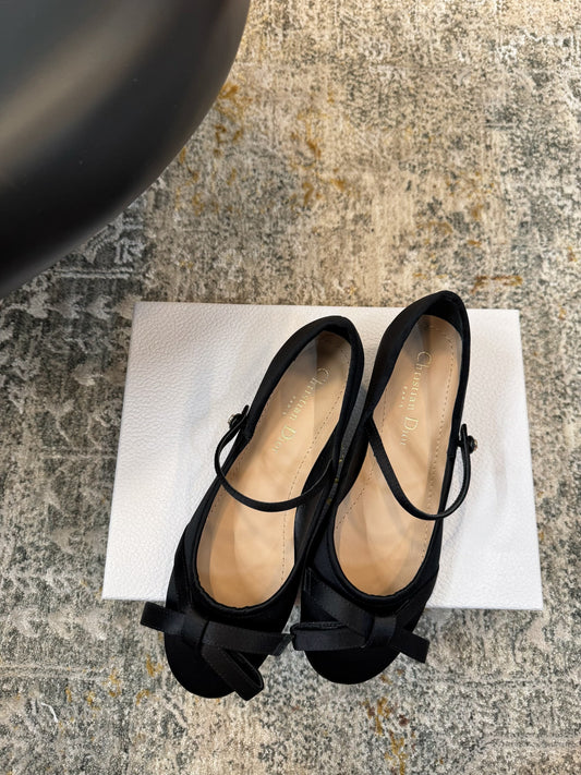 DIOR 25S LOVELY���D BALLET FLAT 45MM IN BLACK SATIN - 35