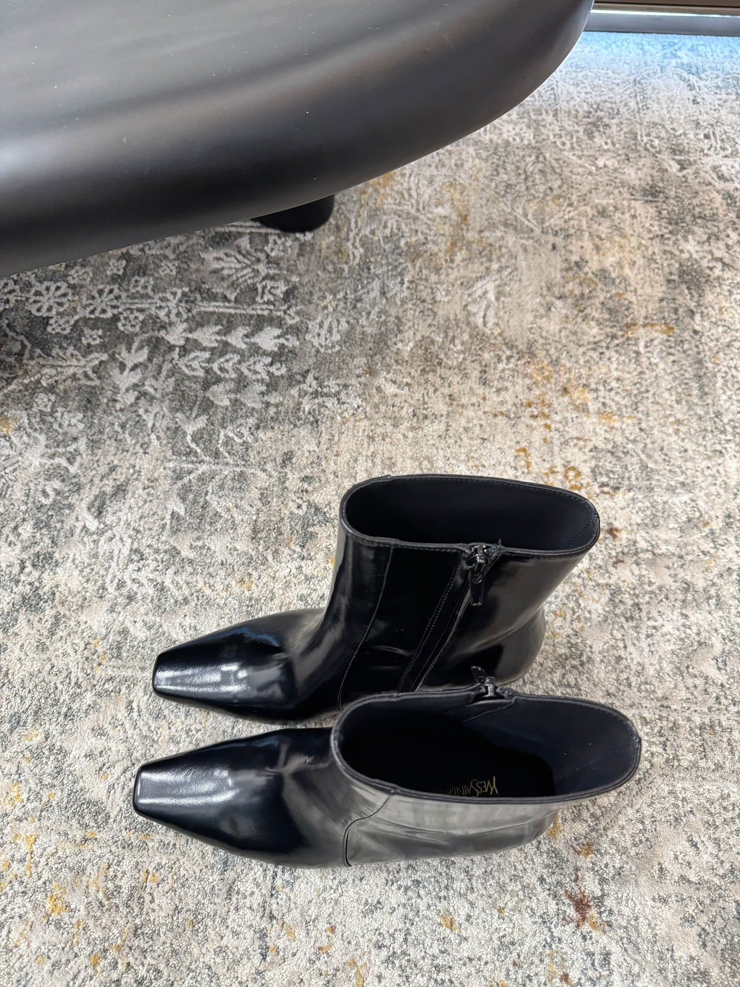 ЧЕРЕВИКИ YSL 26S ANKLE BOOTS 70 ММ З ЧОРНОЇ БЛИСКУЧОЇ ТЕЛЯЧОЇ ШКІРИ