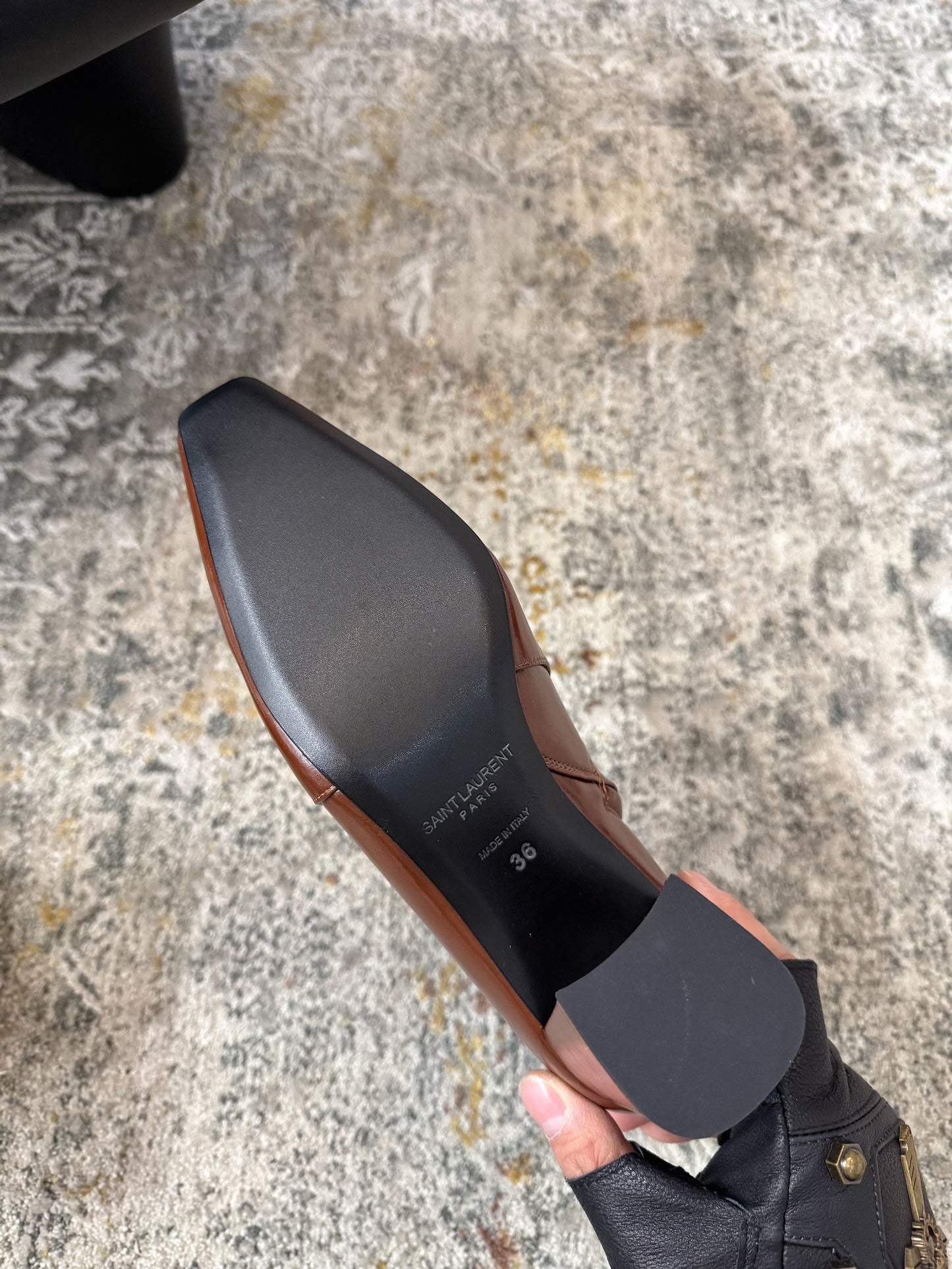 ЧЕРЕВИКИ YSL 26S ANKLE BOOTS НА ПІДБОРАХ 70 ММ З КОРИЧНЕВОЇ БЛИСКУЧОЇ ТЕЛЯЧОЇ ШКІРИ