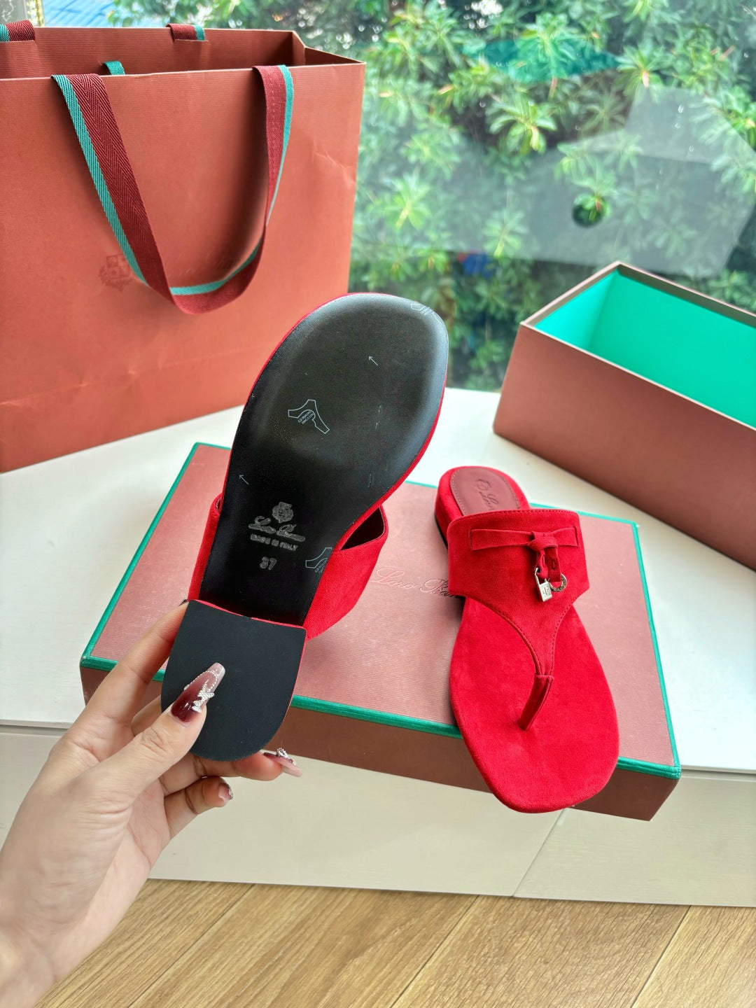 LP THONG SANDALS 25S IN RED SUEDE - 35