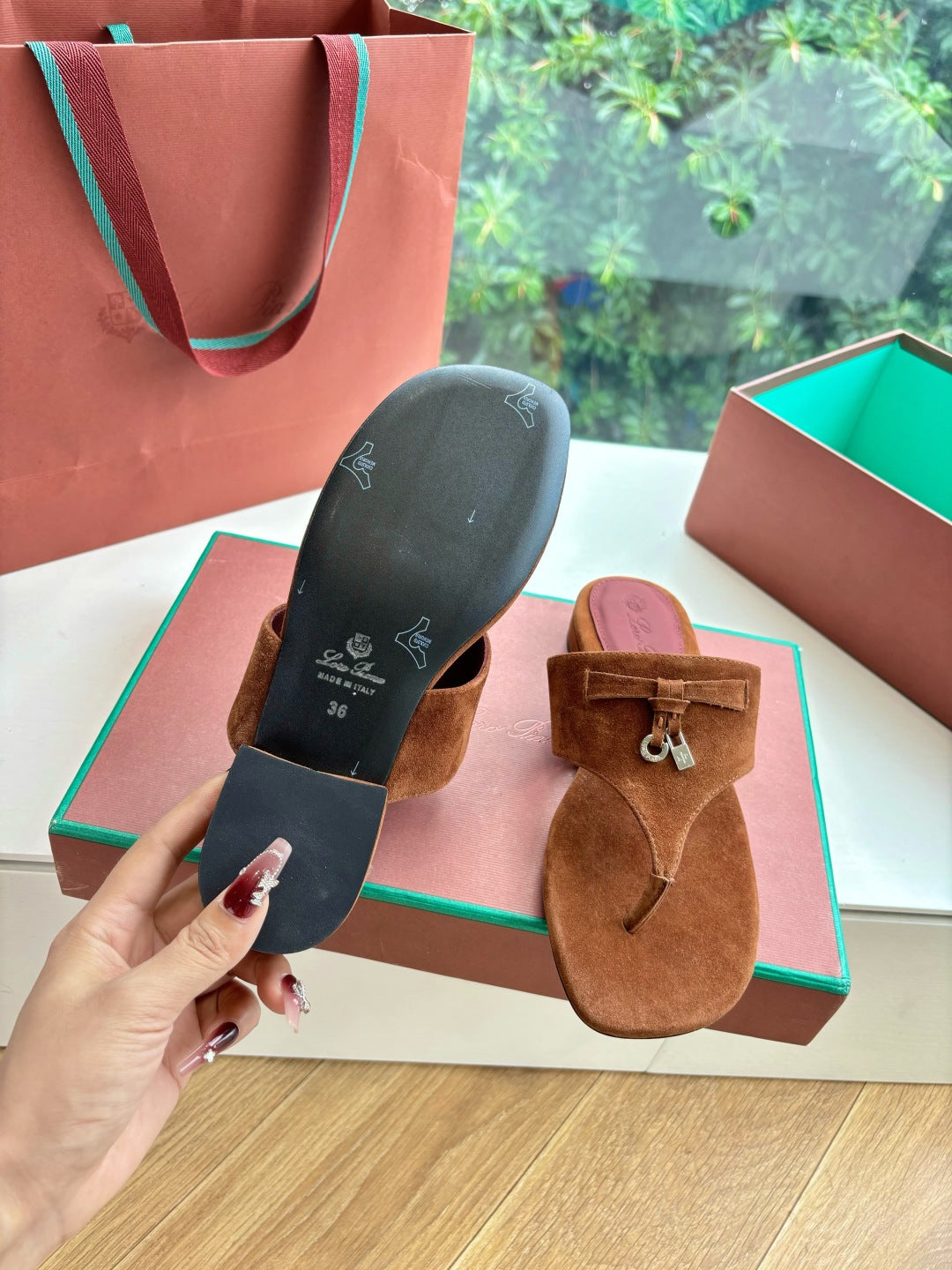 LP THONG SANDALS 25S IN BROWN SUEDE - 35